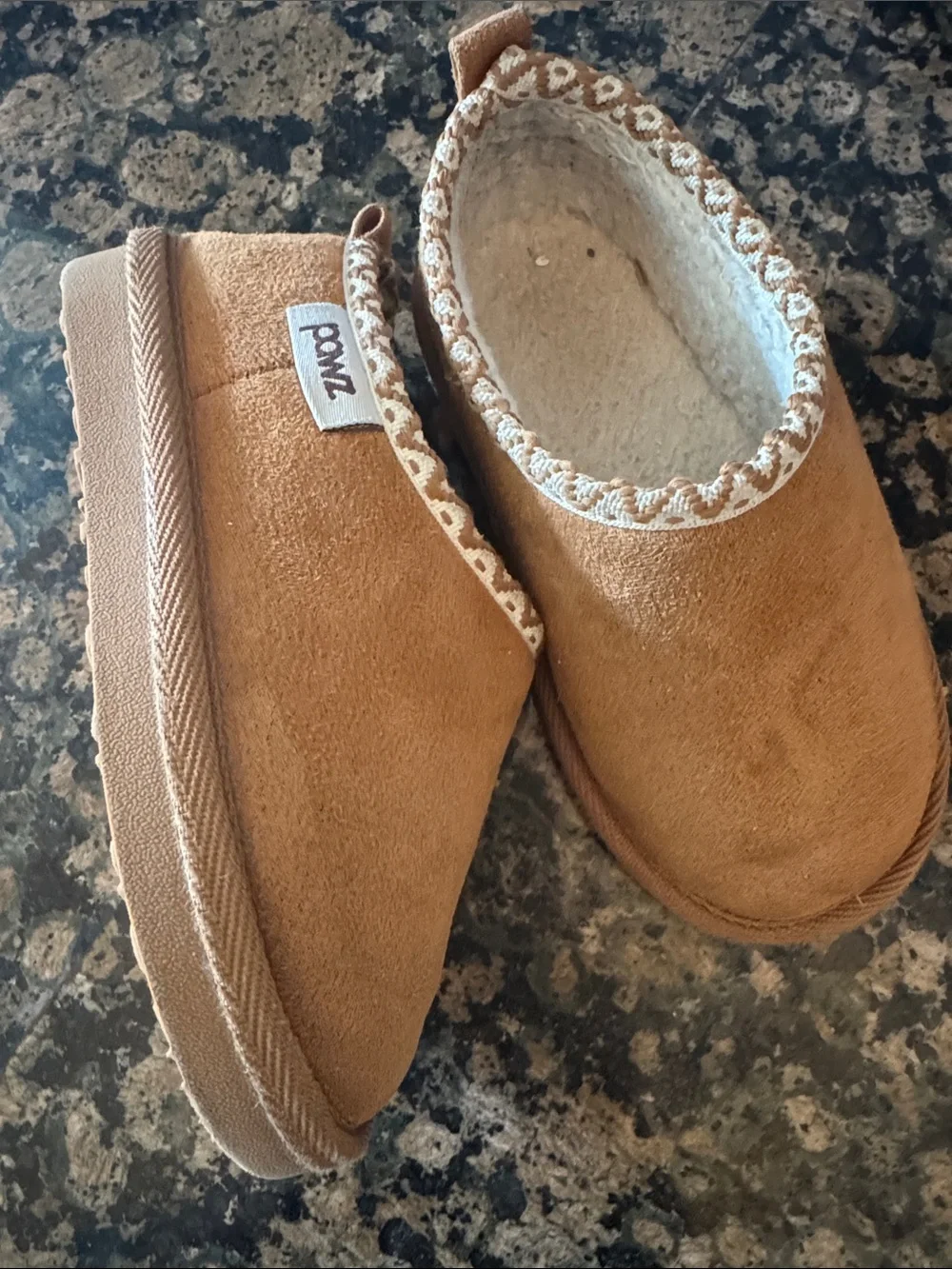 🔥5/$10🔥Cozy Kids Tan Slip-On Slippers